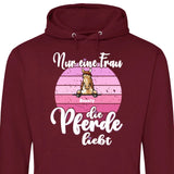Frau die Pferde liebt - Personalisierbarer Hoodie (Unisex)