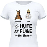 4 Hufe 2 Füße 1 Team - Personalisierbares T-Shirt