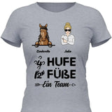 4 Hufe 2 Füße 1 Team - Personalisierbares T-Shirt