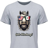 Pferd mit Flaggen Sonnenbrille - Personalisierbares T-Shirt